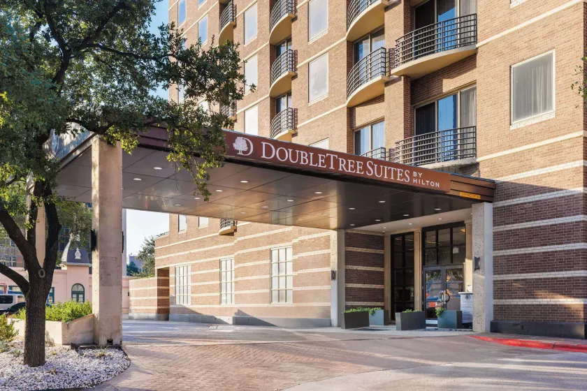 DoubleTree Suites by Hilton Austin Downtown Capitol - Image 1