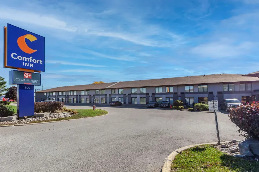 Comfort Inn Airport West - Image 1