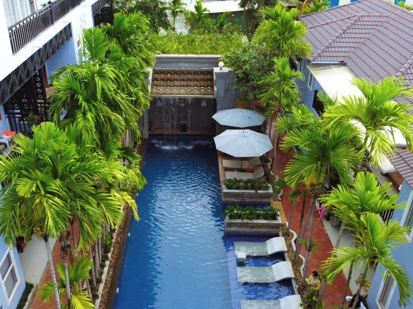 Cheata Residence - Image 1