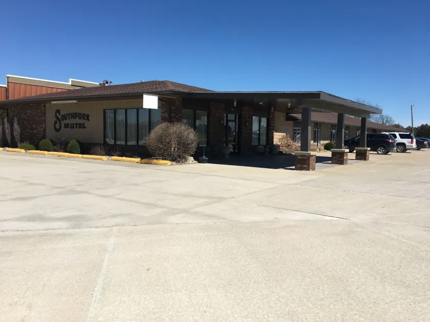 Southfork Motel - Image 1