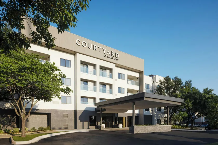 Courtyard Austin South - Image 1