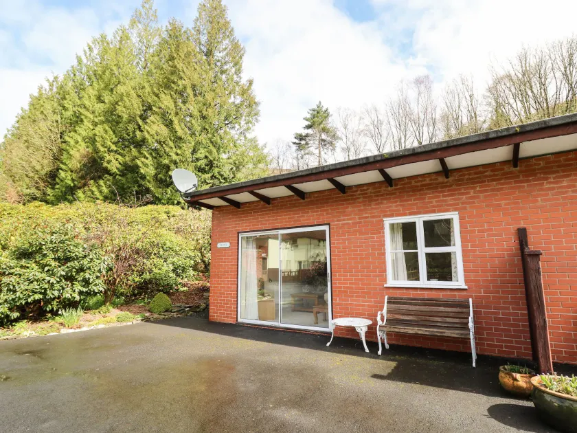 Trout Cottage - Image 1