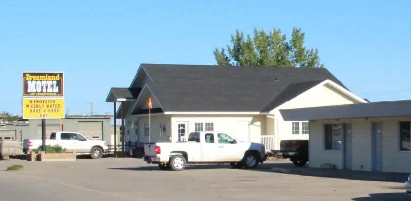 Dreamland Motel - Image 1