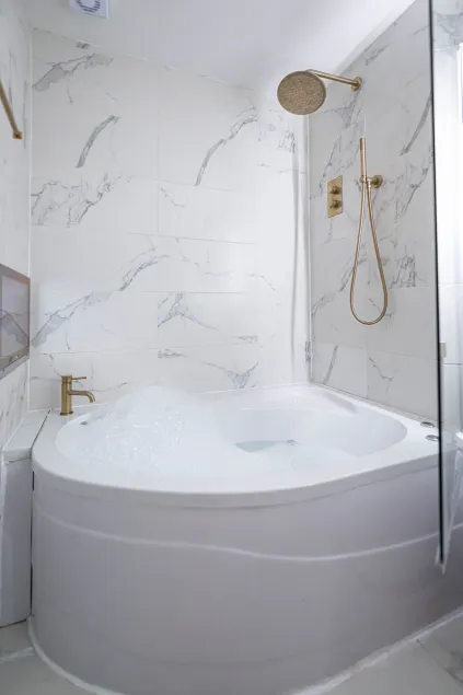 Manhattan Luxury Suites  - Image 1