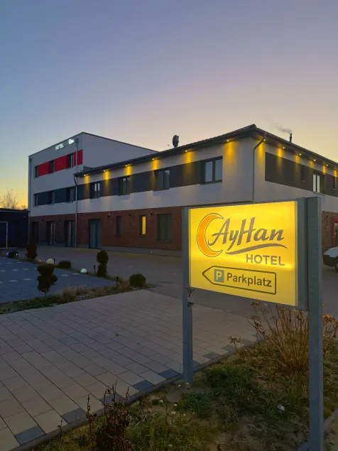 Ayhan Hotel - Image 1