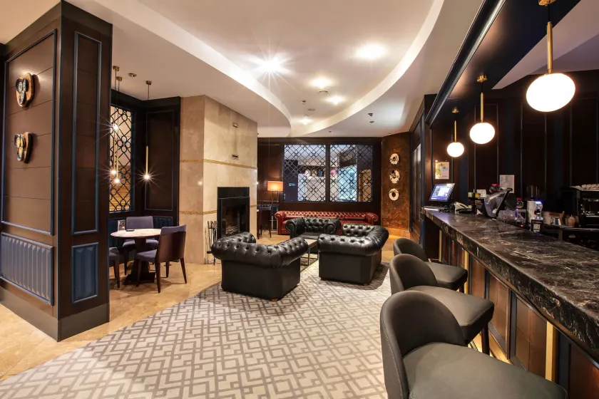 Charisma De Luxe Hotel - Vestíbulo