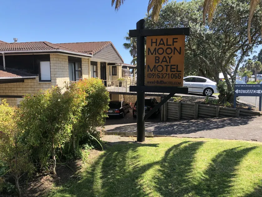Half Moon Bay Motel - Image 1