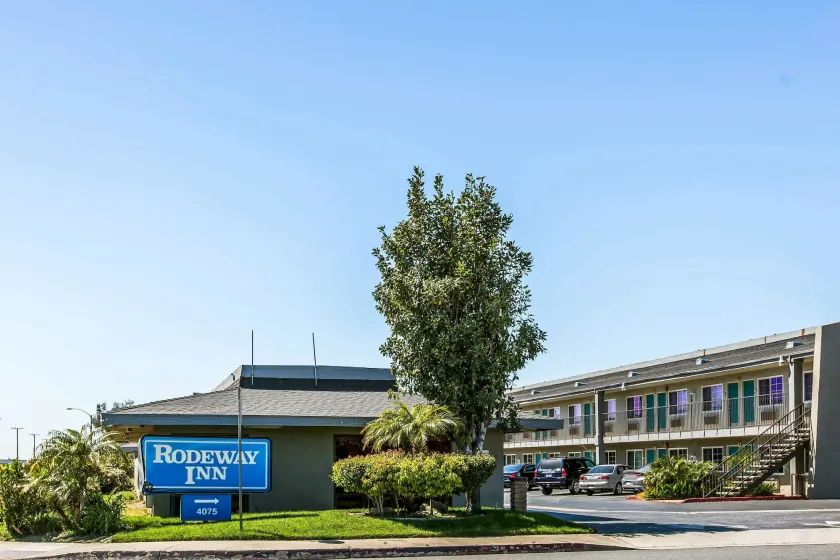 Rodeway Inn Ontario Mills Mall - Image 1