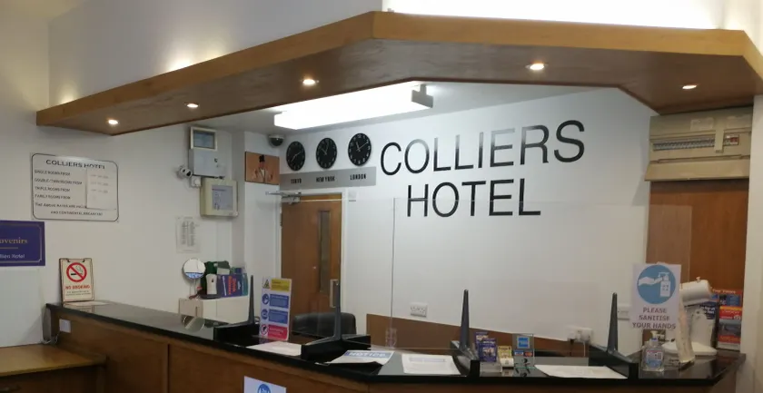 Colliers Hotel - Image 1