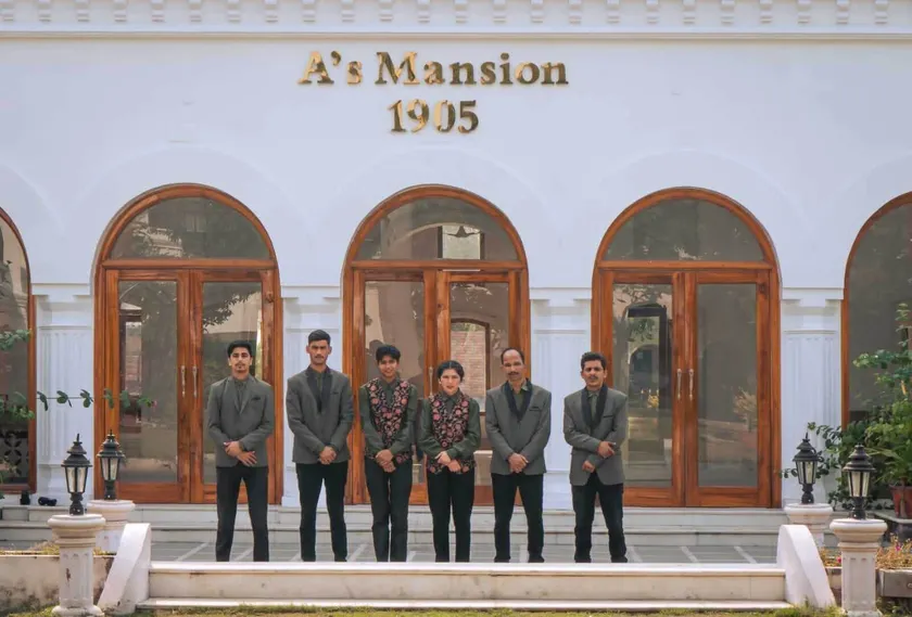 A Mansion - Image 1