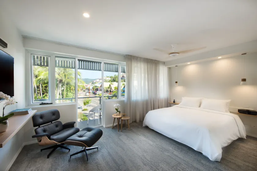 Heart Hotel and Gallery Whitsundays - Image 1
