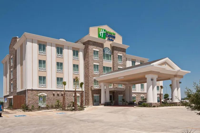 Holiday Inn Express Hotel and Suites Pearsall by IHG - Image 1
