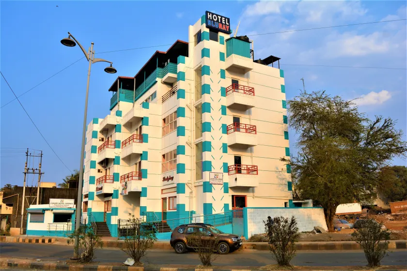 Hotel BluRay - Image 1