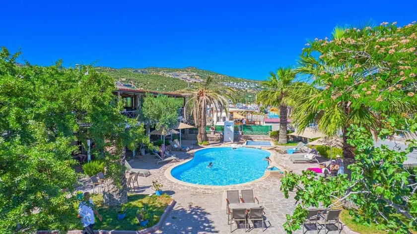 Assos Eden Beach Hotel - Image 1