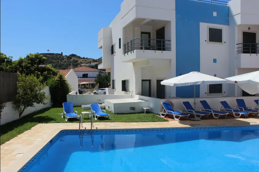 Vicentina Hotel - Image 1
