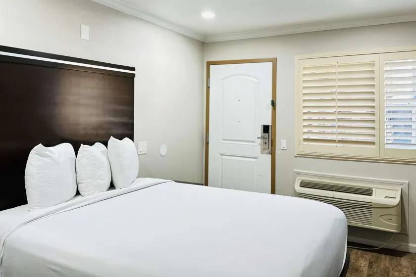 Rodeway Inn Lemon Grove San Diego East - Image 1