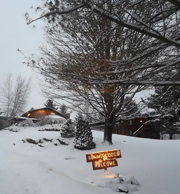 Summit Lodge - Image 1