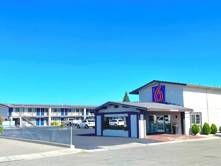 Motel 6 Yuba City, CA - Image 1