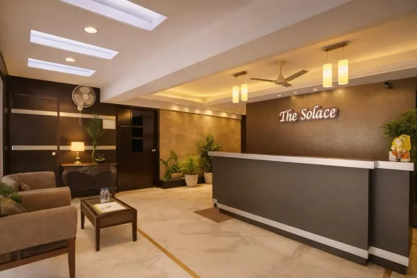 The Solace Hotel - Nehru Place - Vestíbulo