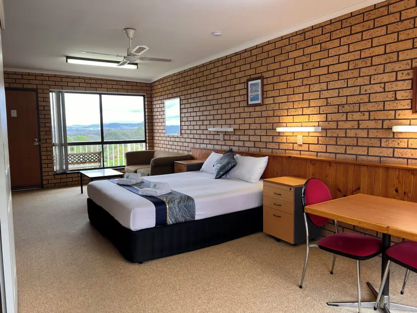 Bayview Motor Inn - Image 1