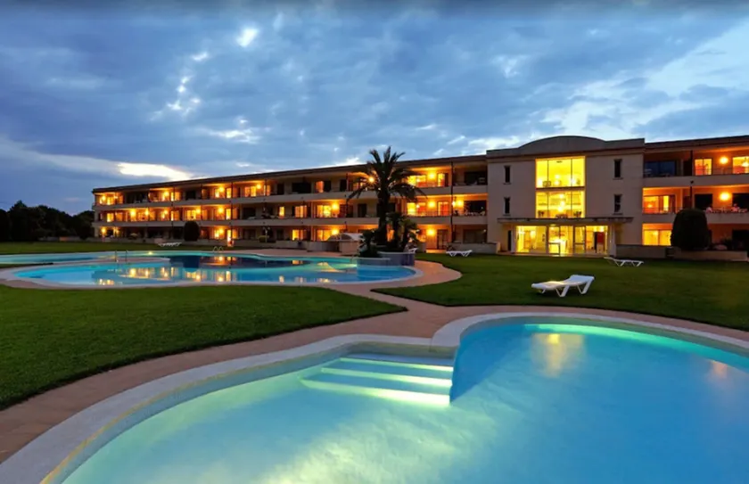 Aparthotel & Village Golf Beach - Image 1