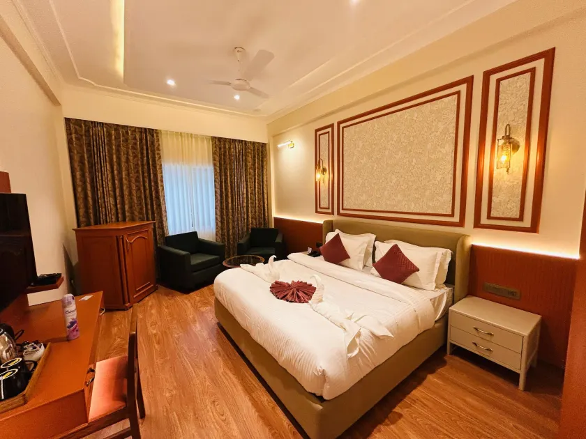 Hotel Kamal Palace - Image 1