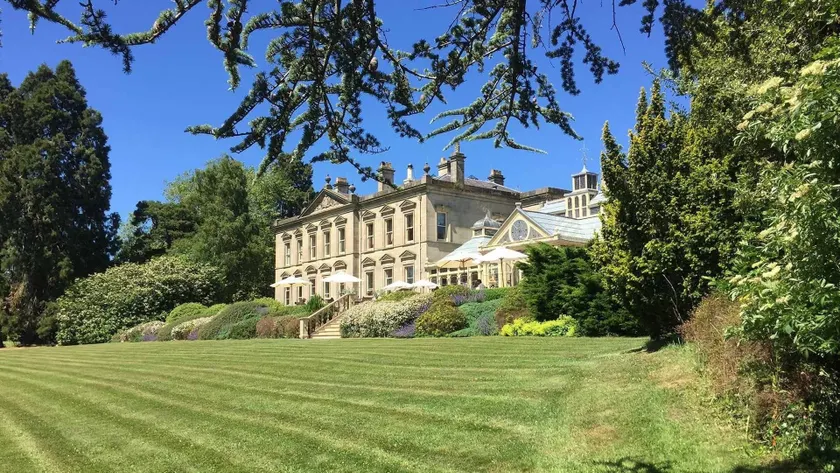 Kilworth House Hotel and Theatre - Image 1