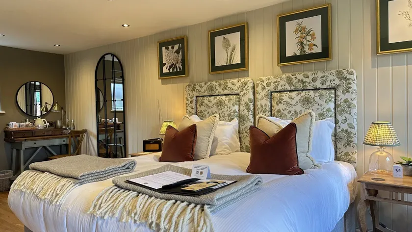 The White Horse - Room