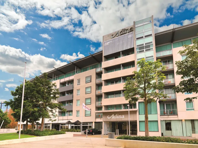 Adina Apartment Hotel Perth - Image 1