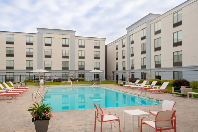 Holiday Inn East Windsor - Cranbury Area - Image 1