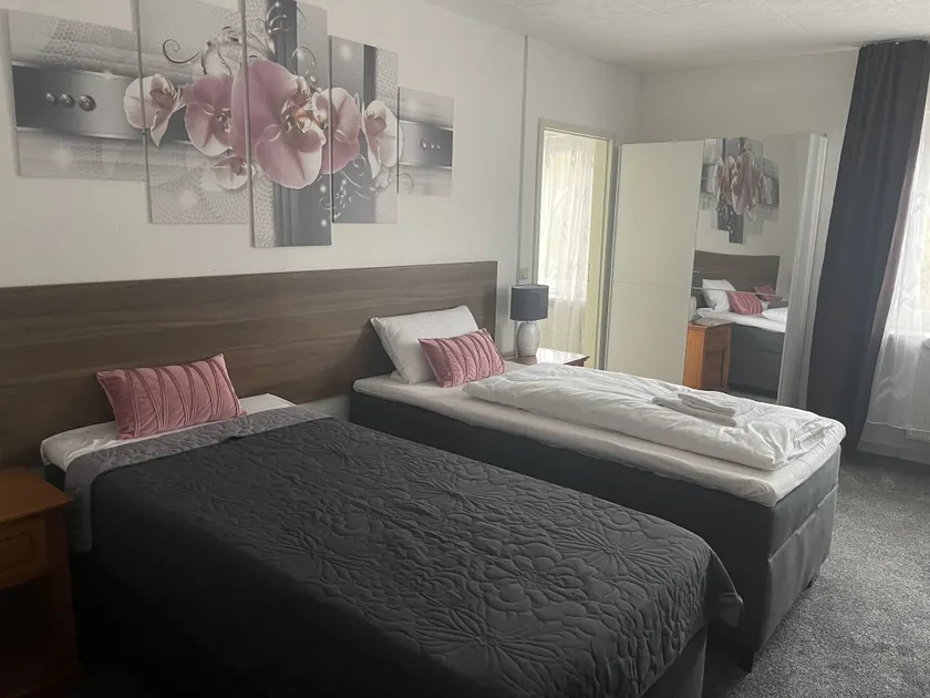 Hotel Am Wildpark - Image 1