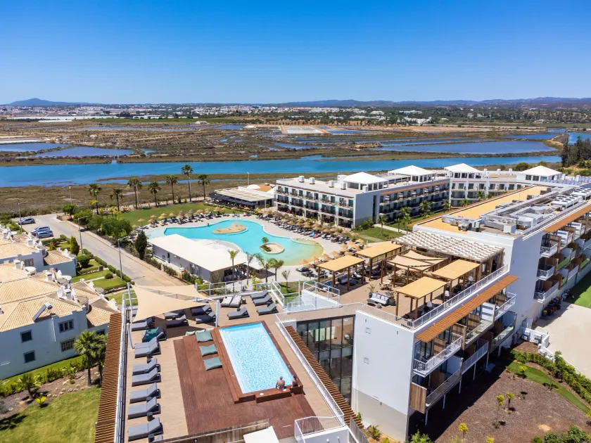 AP Cabanas Beach & Nature - Adults Friendly - Image 1