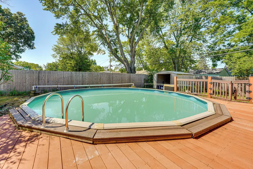 Private Pool & Yard: Pet-friendly Home in Toledo - Image 1