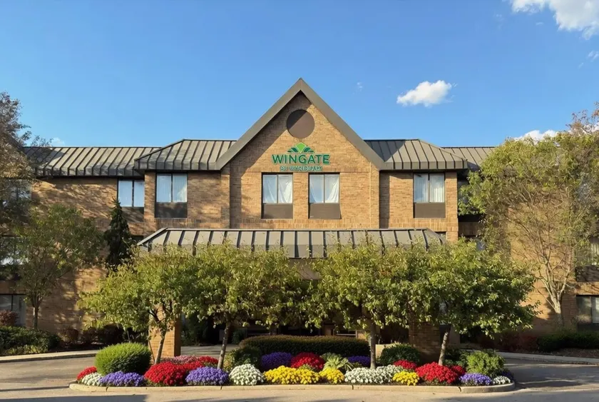 Wingate by Wyndham Utica - Image 1