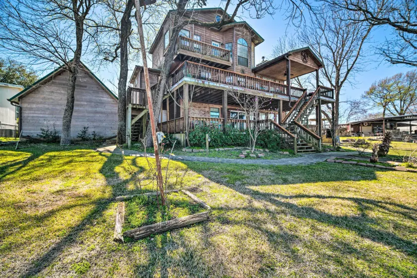 Family Home w/ Boat Dock, Fire Pit + Balcony - Image 1