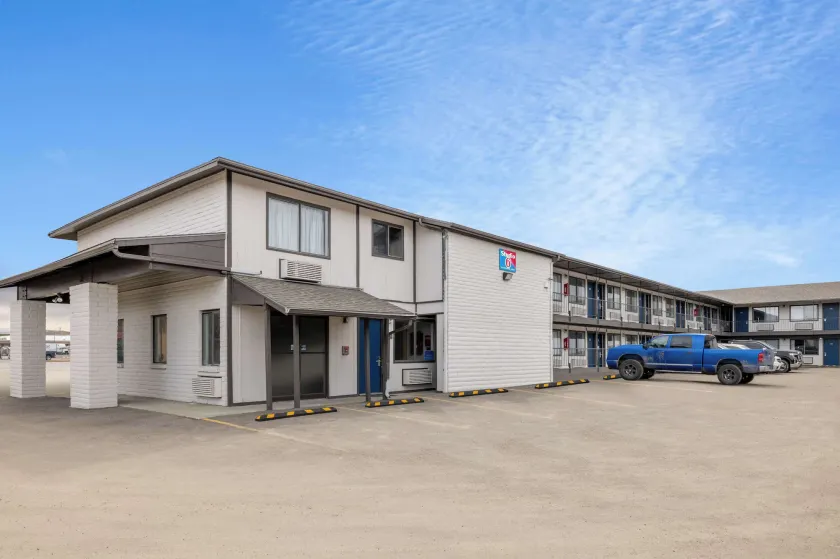 Studio 6 Rock Springs WY Flaming Gorge - Image 1