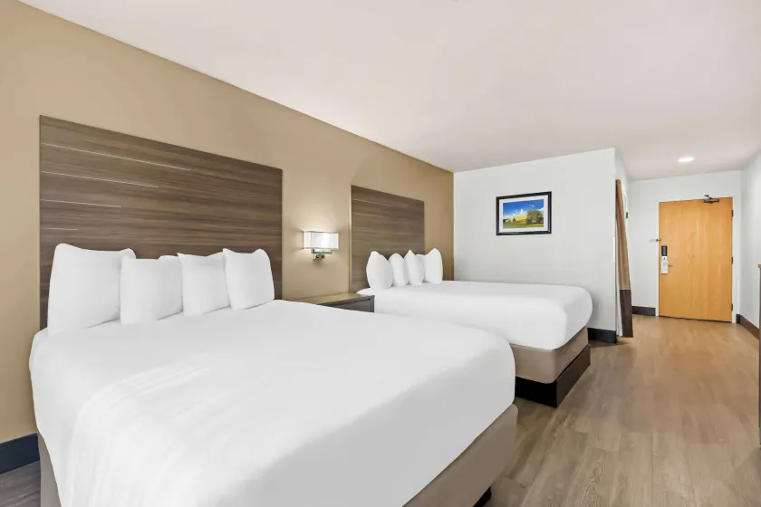 Best Western Plus Caldwell Inn & Suites - Image 1