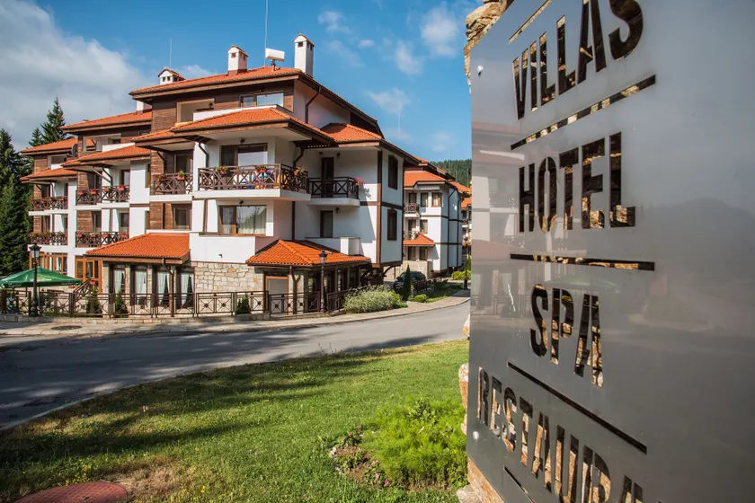 Mountain Lake Hotel - Image 1