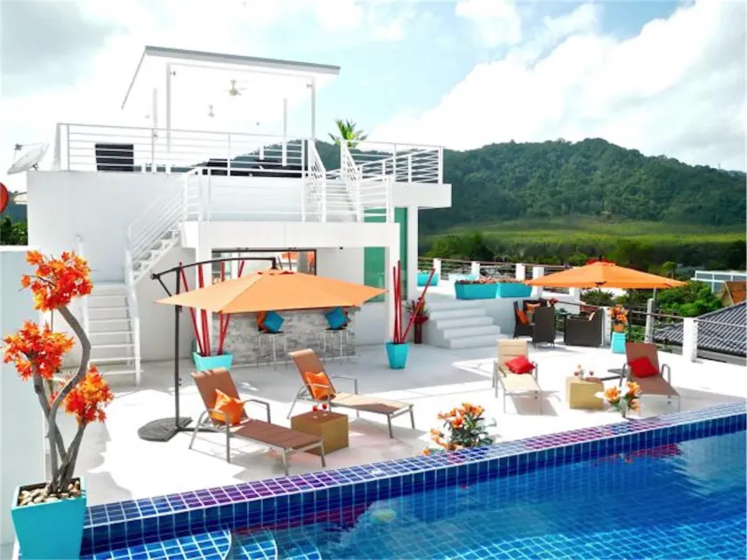 Sunrise 3 bedrooms Modern Apartment In Nai Harn - Image 1