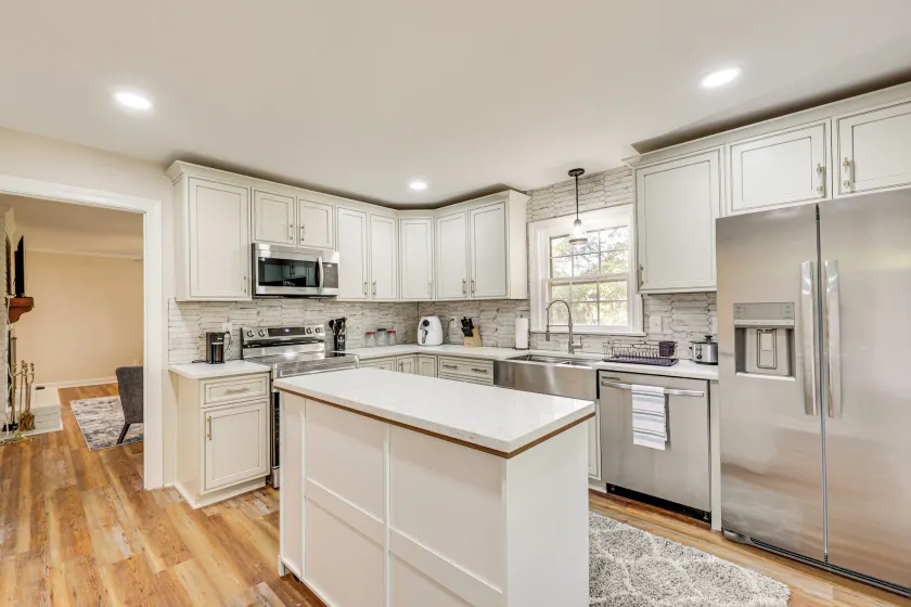 Comfort & Convenience! Home 3 Mi to Dtwn Wilson - Image 1