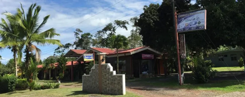 Hotel Vale's - Image 1