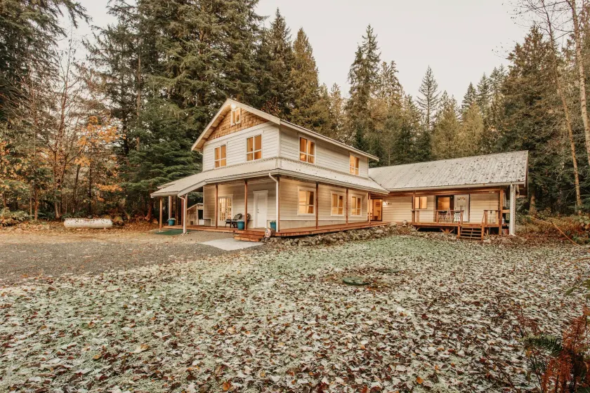 Welcome to The Baker House Retreat - The Ranch House and The Bunk House - Image 1