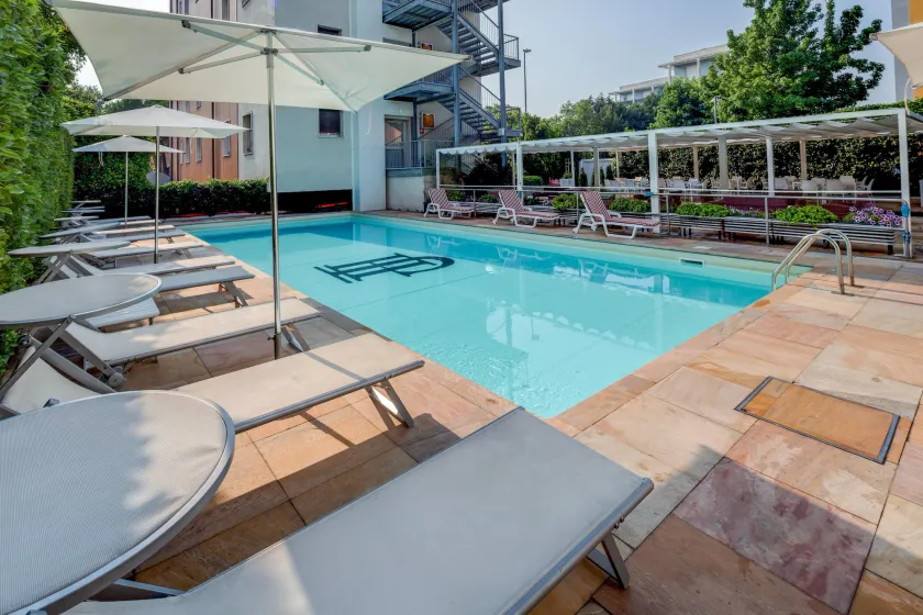 Jet Hotel, Sure Hotel Collection by Best Western - Image 1