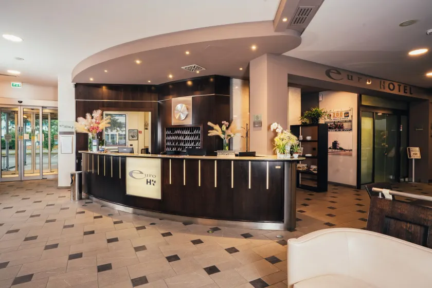 Euro Hotel - Image 1