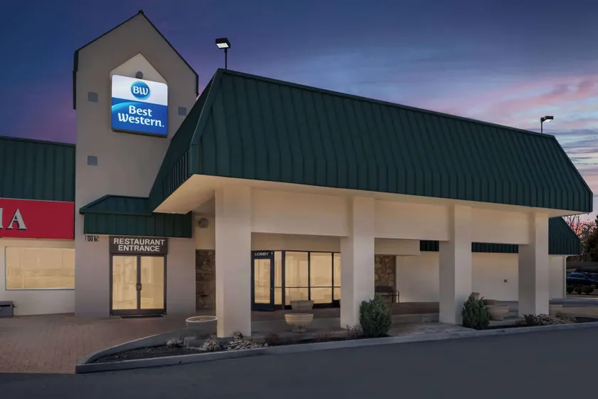 Best Western Newport Inn - Image 1