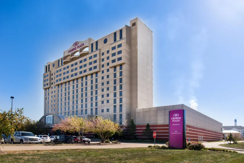 Crowne Plaza Springfield Convention Center by IHG - Image 1