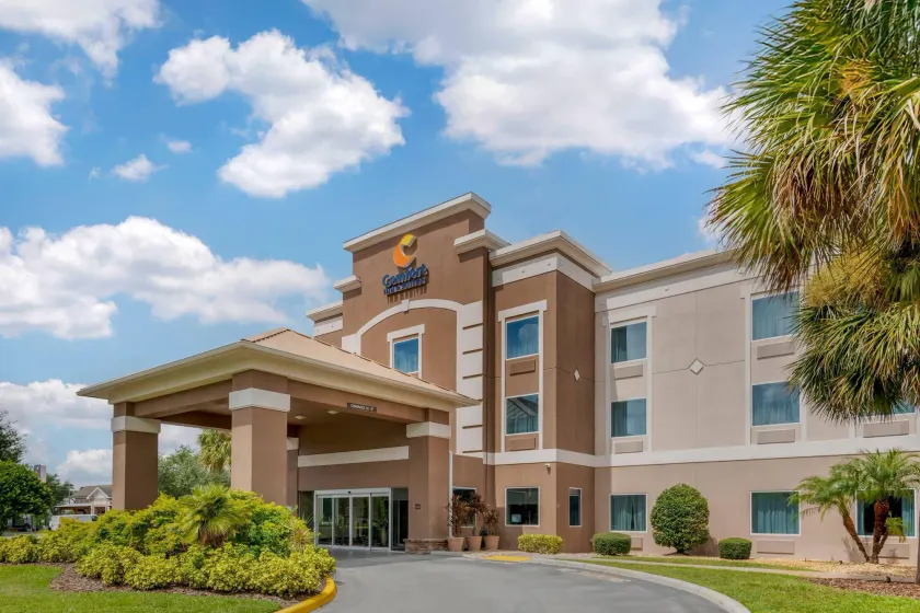 Comfort Inn & Suites Wildwood - The Villages - Image 1