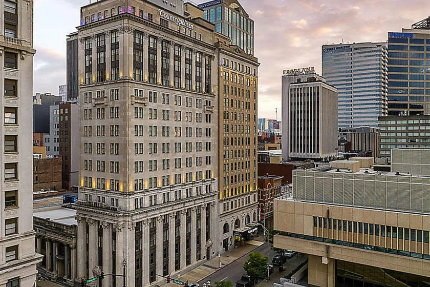 Bluegreen Downtown Nashville - Image 1
