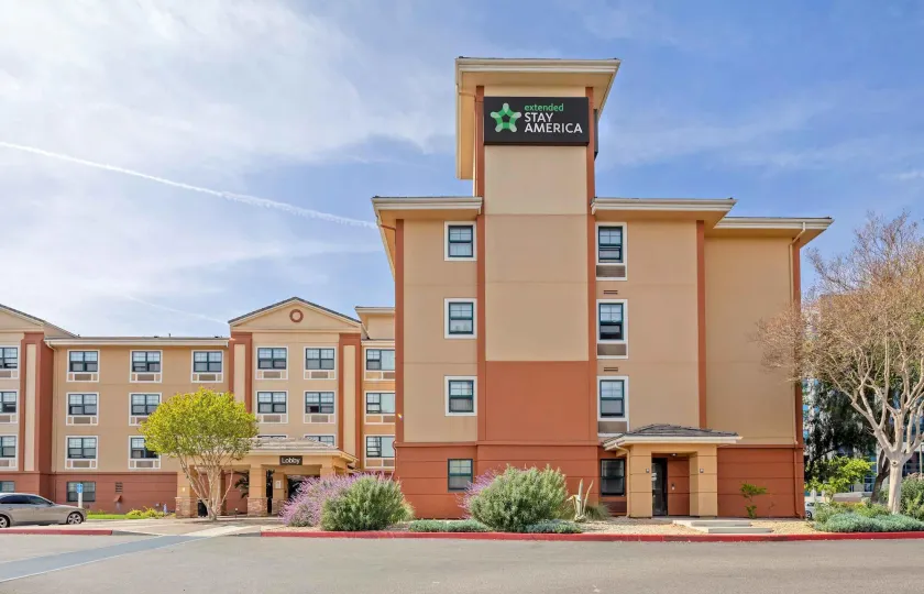 Extended Stay America Suites - Los Angeles - Burbank Airport - Image 1