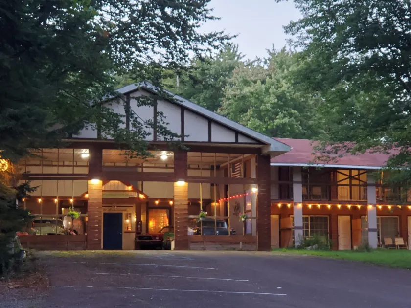 Pocono Mountains Hotel and Spa - Image 1